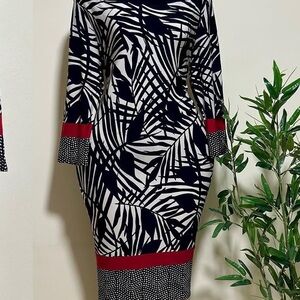 Chicwe Women's Plus Size Stretch Designed Leaves Shift Dress - Sz 2X New